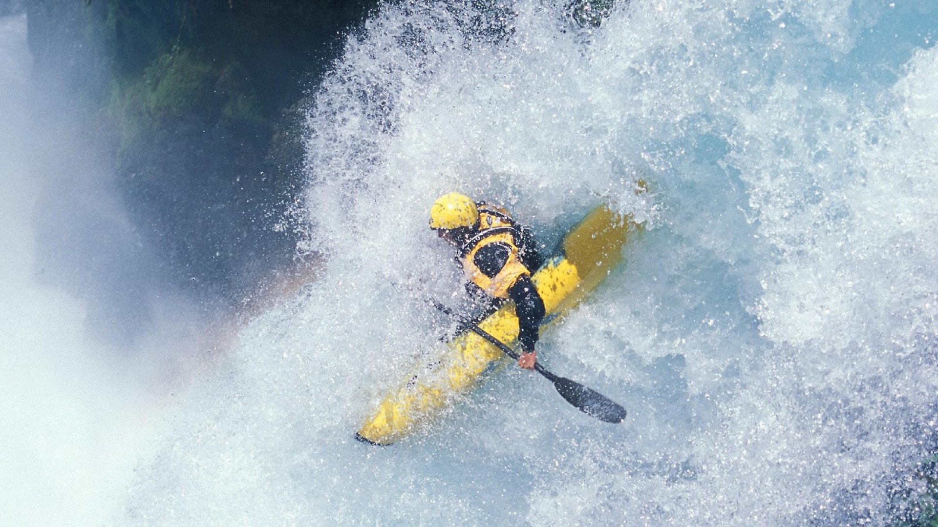 广东队通过高位挡拆频繁制造得分机会，广东队战术集锦