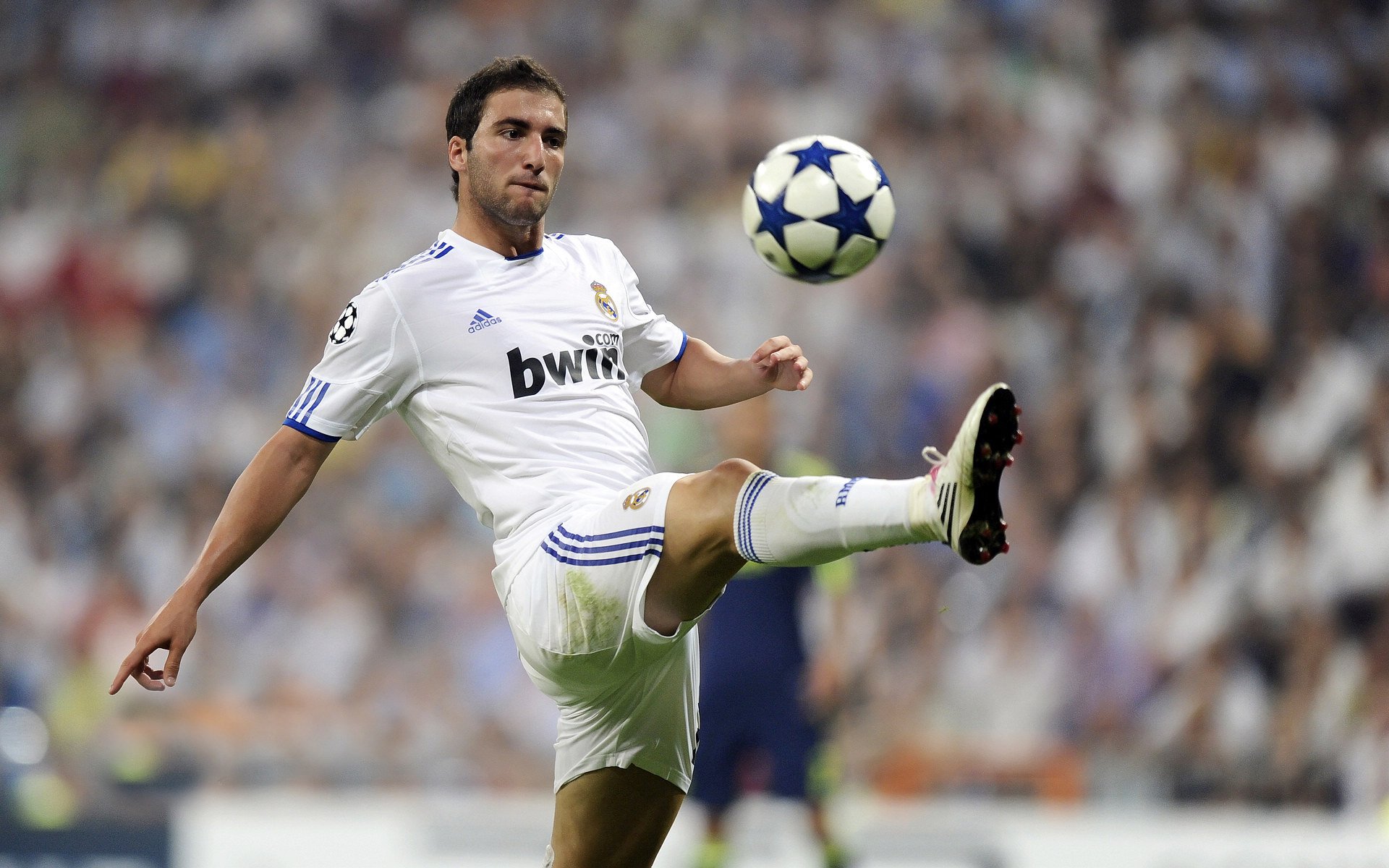 训练方式多样化促进运动员成长，不同训练方法对运动员体能的影响